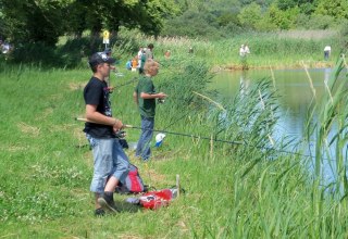 Angelscheinlehrgang an der Recknitz // © Angelverein Marlow Angelscheinlehrgang an der Recknitz // © Angelverein Marlow
