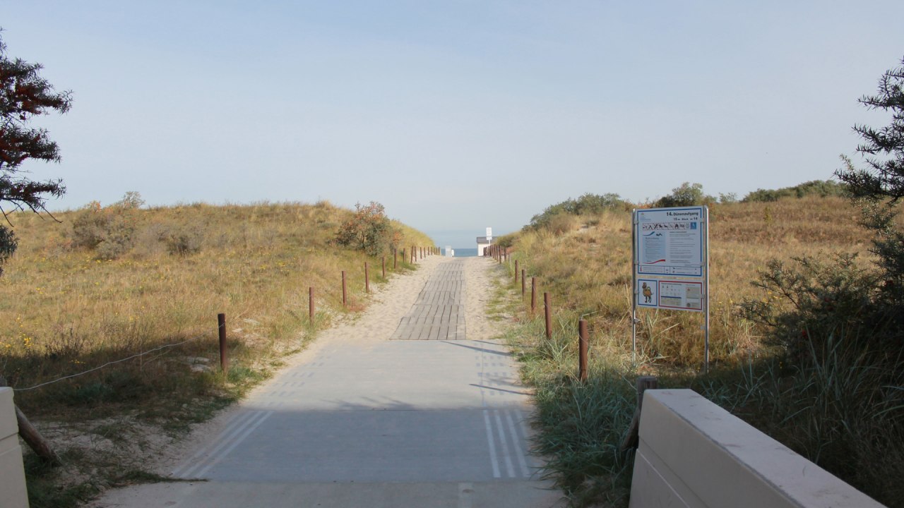 Barrierefreier Strandaufgang 14 in Warnemünde // © TZRW Barrierefreier Strandaufgang 14 in Warnemünde // © TZRW