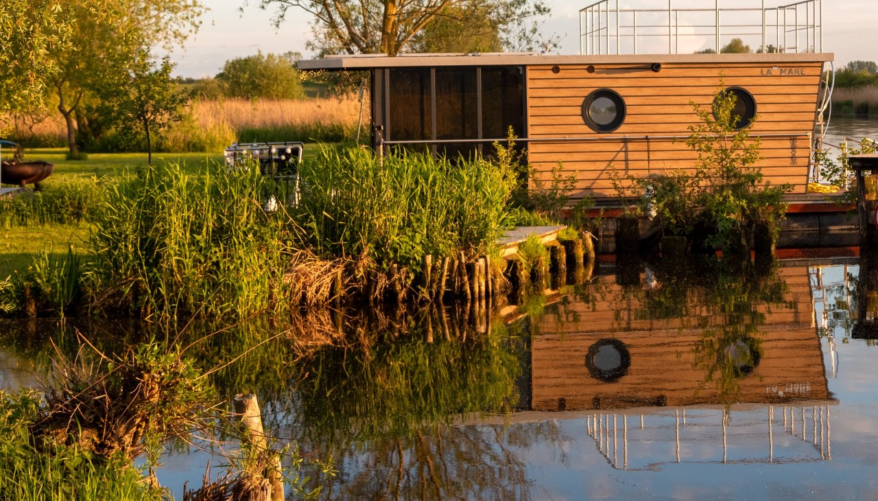 Hausbooturlaub auf der Peene, © Flussentdecker Hausbooturlaub auf der Peene, © Flussentdecker