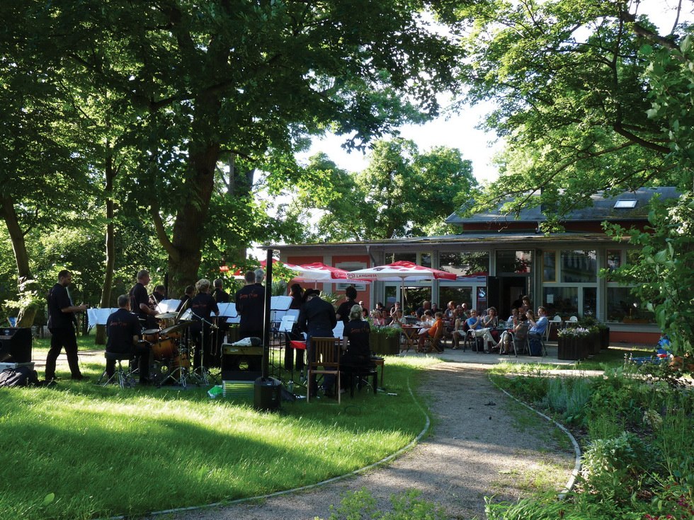 Musik am Tierparkcaf&egrave; // &copy; Heidi Sch&ouml;nherr
