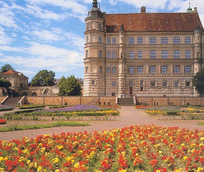 Uitzicht op de kasteeltuin // © Stadt Güstrow Uitzicht op de kasteeltuin // © Stadt Güstrow