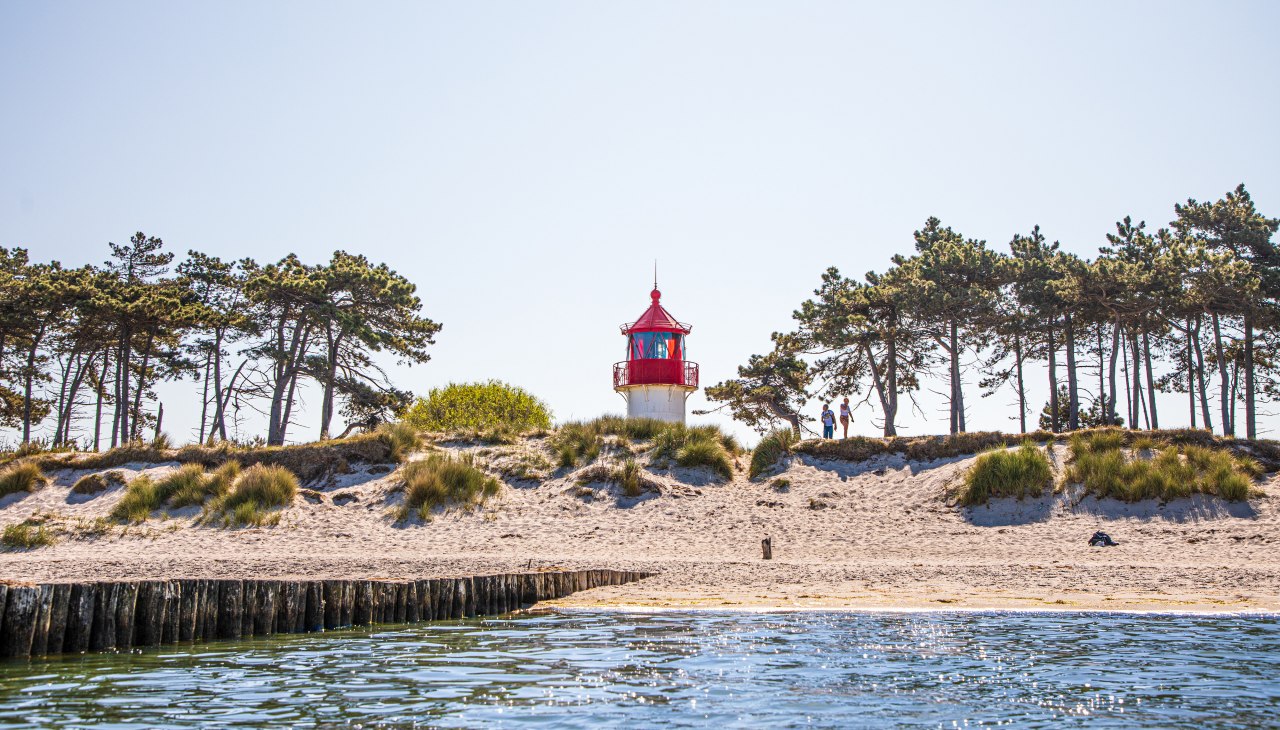 Erleben Sie die Insel Hiddensee bei einem Tagesausflug ab Stralsund., &copy; Wei&szlig;e Flotte GmbH