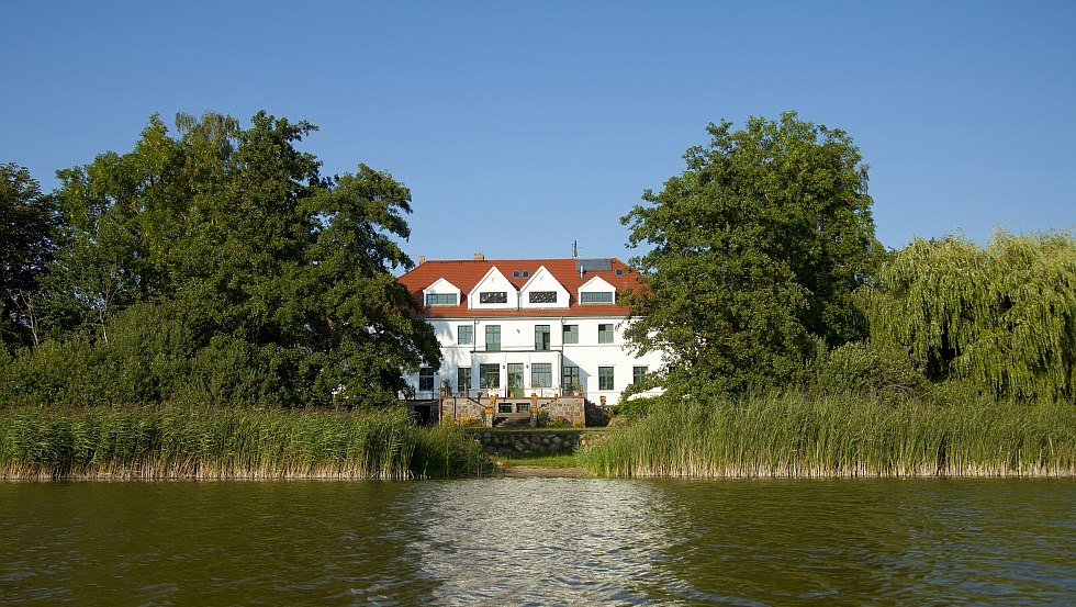 Unser Schloss in Duckwitz - wir freuen uns auf Sie! // &copy; Ferien am Schloss Duckwitz