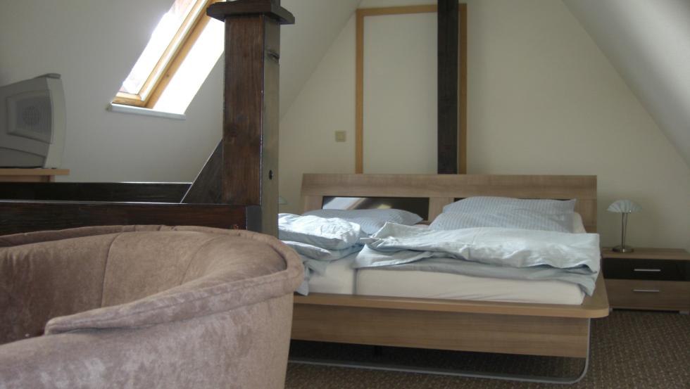 Gemütliches Zimmer im Mecklenburger Hof Parchim // © Mecklenburger Hof Parchim Gemütliches Zimmer im Mecklenburger Hof Parchim // © Mecklenburger Hof Parchim