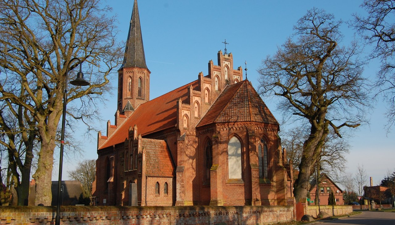 Die Kirche in Banzkow, © Foto: Karl-Georg Haustein Die Kirche in Banzkow, © Foto: Karl-Georg Haustein