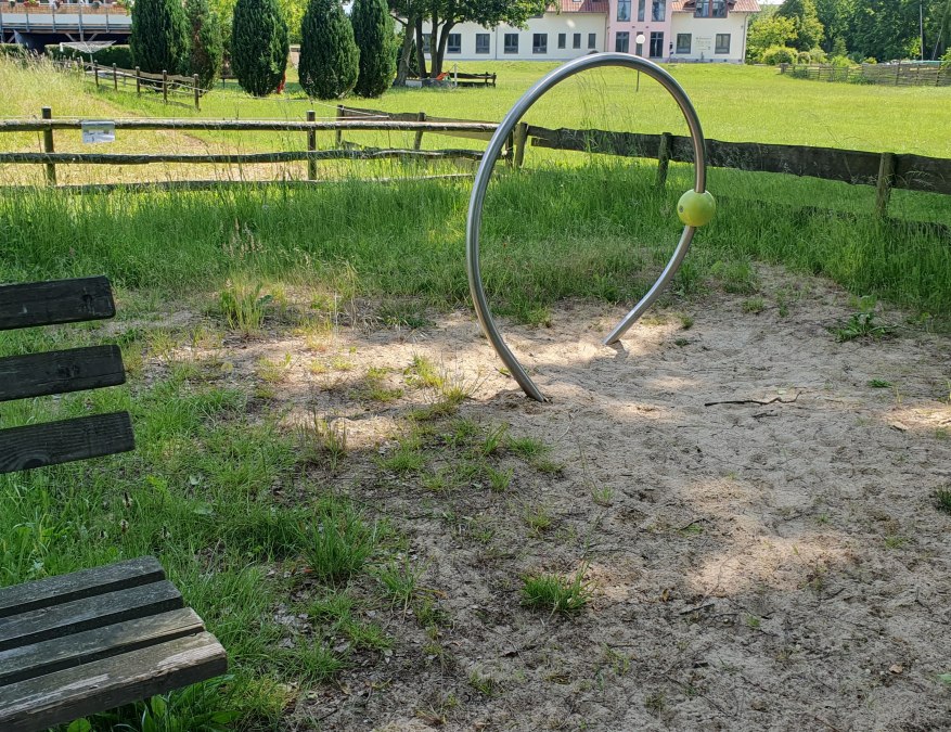 Spielweg Herrensteig, © Amt Mecklenburgische Kleinseenplatte Spielweg Herrensteig, © Amt Mecklenburgische Kleinseenplatte