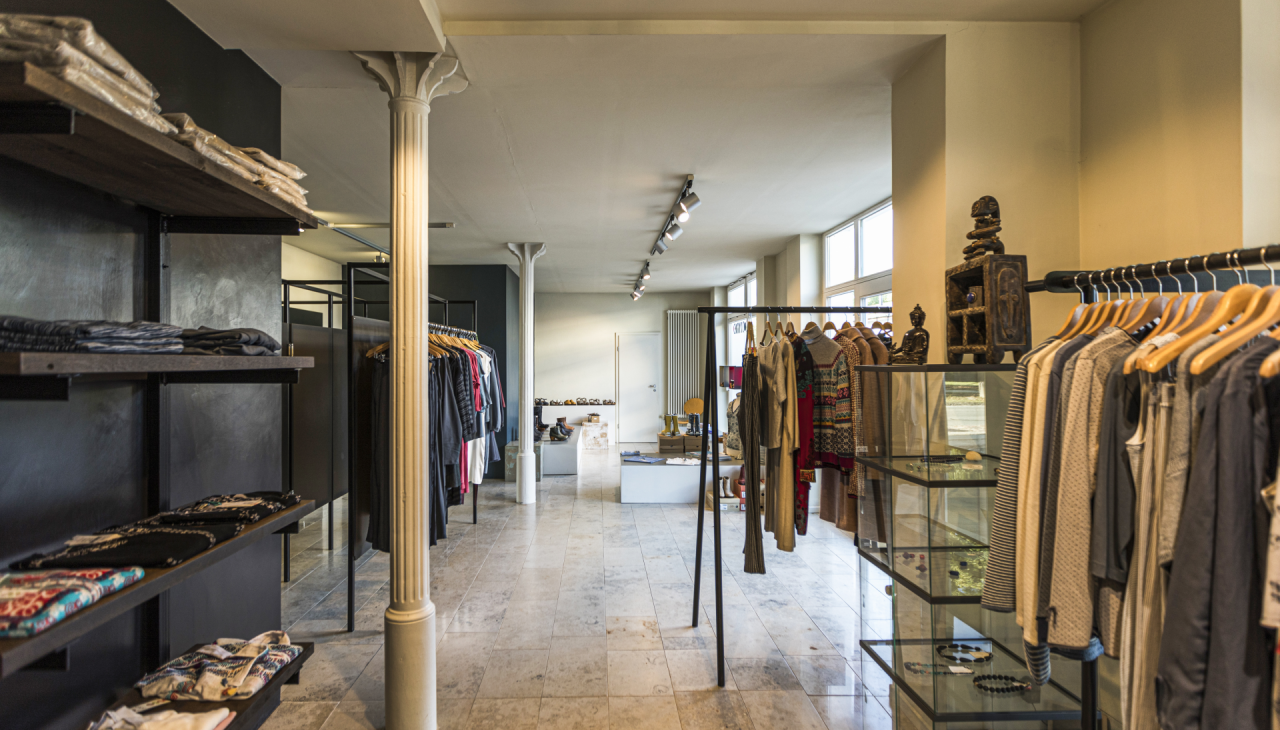 ONYX Boutique in der Fürstenstadt – Ausgesuchte Mode für Individualisten, © Florian Melzer/im-jaich ONYX Boutique in der Fürstenstadt – Ausgesuchte Mode für Individualisten, © Florian Melzer/im-jaich