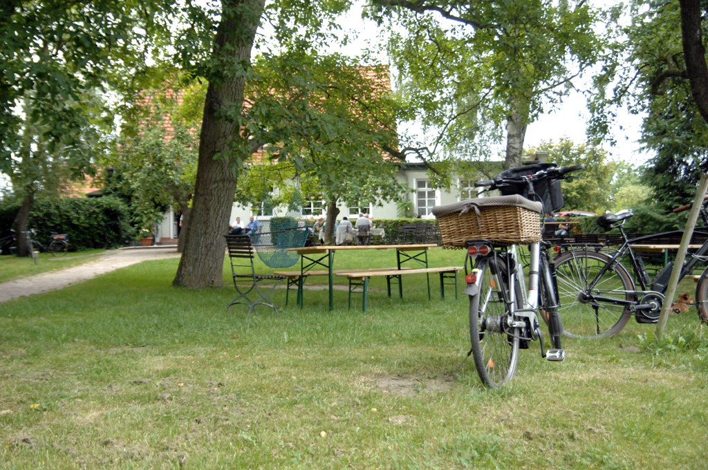Uitzicht op de schaduwrijke biertuin, © Niekrenz Uitzicht op de schaduwrijke biertuin, © Niekrenz