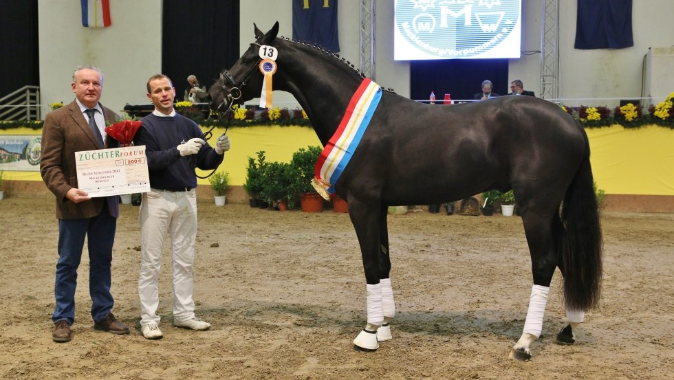 Hof Henning im Tollenseetal anlässlich der Ehrung von Rocco Henning // © Volkert Tauchnitz Hof Henning im Tollenseetal anlässlich der Ehrung von Rocco Henning // © Volkert Tauchnitz