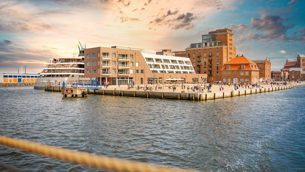 Blick auf die Hafenspitze und den Ohlerich Speicher am Alten Hafen in Wismar, © BAIS GmbH Blick auf die Hafenspitze und den Ohlerich Speicher am Alten Hafen in Wismar, © BAIS GmbH