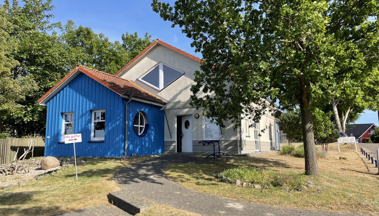 Herzlich willkommen in der Gäste-Information, © Boddentourismus Herzlich willkommen in der Gäste-Information, © Boddentourismus