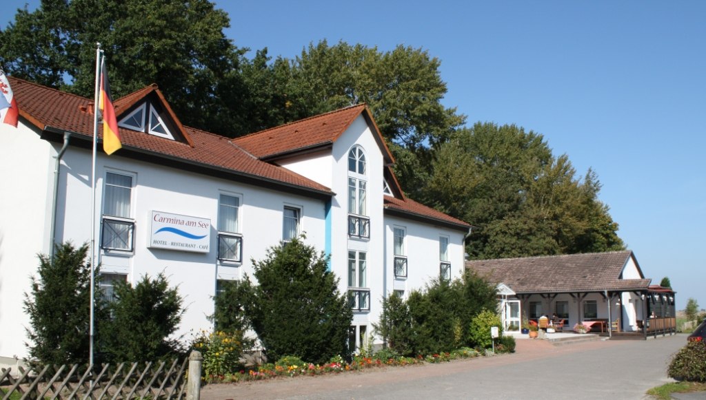 Au&szlig;enansicht vorne // &copy; A. Brands