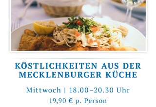 Rustikal angerichtete regionale Spezialit&auml;ten aus Mecklenburg, z. B. Fisch, Fleisch und frische Beilagen, appetitlich pr&auml;sentiert., &copy; spreepiraten&reg;