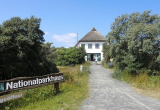 Vom Nationalparkhaus Vitte hat der Besucher den perfekten Einstieg in jede Entdeckungstour, © S. Colmsee