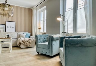 ger&auml;umiges Wohnzimmer // &copy; dieWOHN gmbh