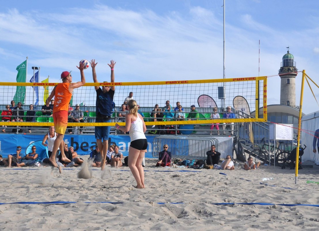 HanseSail An-Bagger-Cup - Mixed Beachvolleyball Turnier, &copy; active beach e.V. / Janine Braun