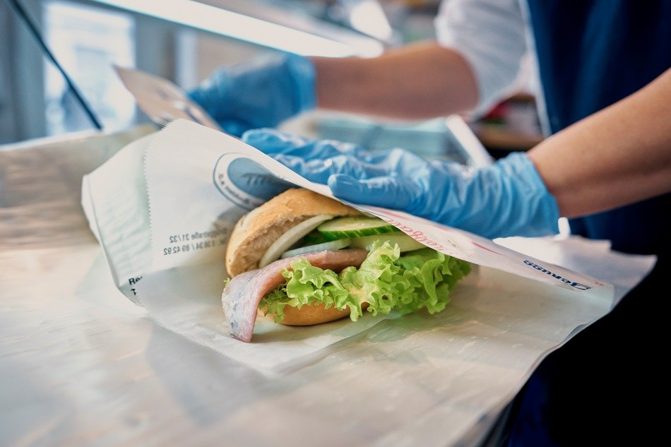 Matjes Fischbr&ouml;tchen // &copy; MYFISH-ostsee, &copy; Sebastian Dorbrietz/ WFG Vorpommern