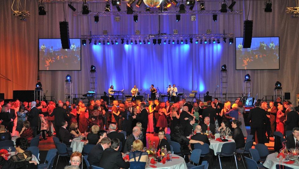 Ambachtsliedenbal in zaal 1 // &copy; S. Bergander