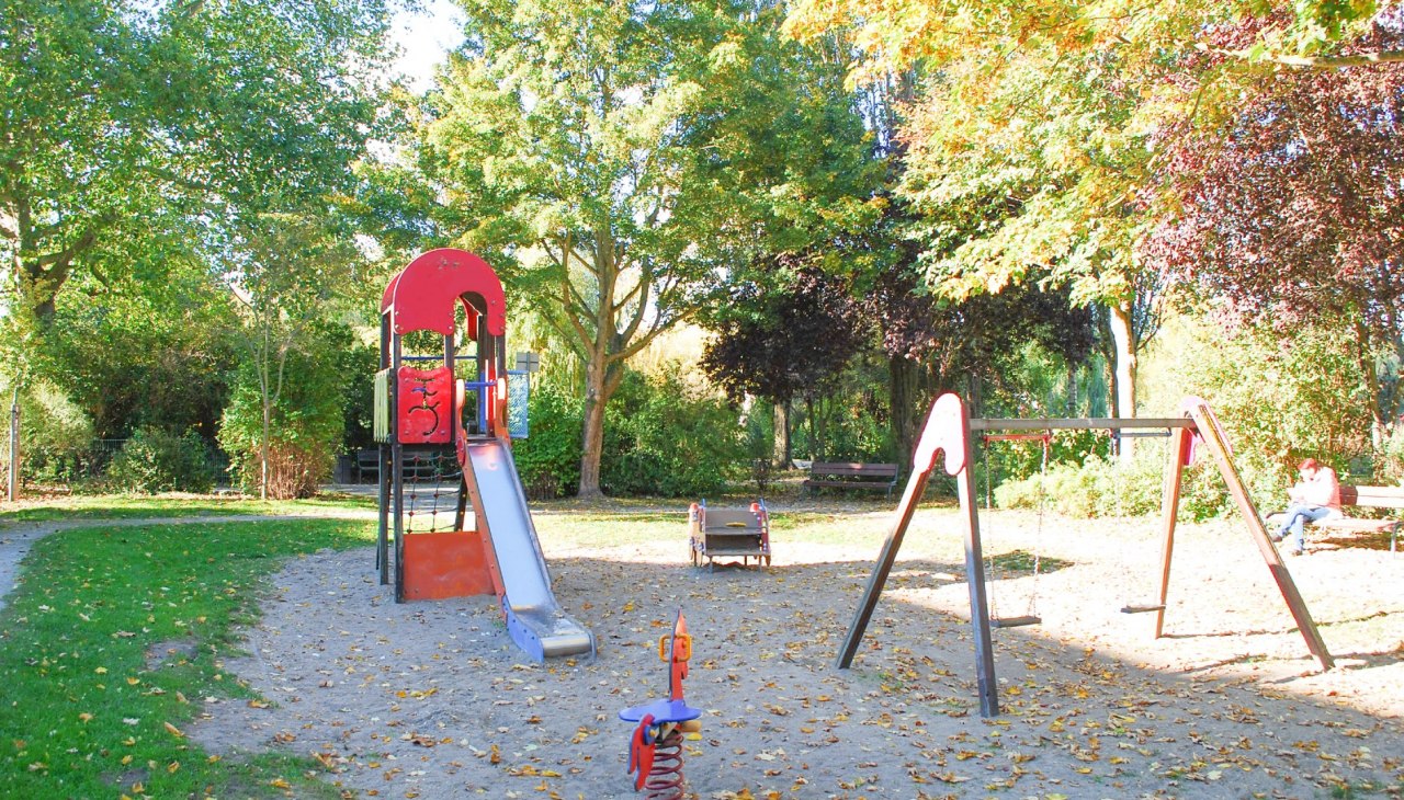 Spielplatz Wulflamufer (1), © TZ HST Spielplatz Wulflamufer (1), © TZ HST