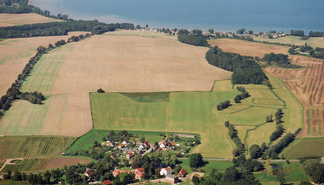 Der Strand ist nur wenige Meter entfernt, © Gutshaus Gramkow