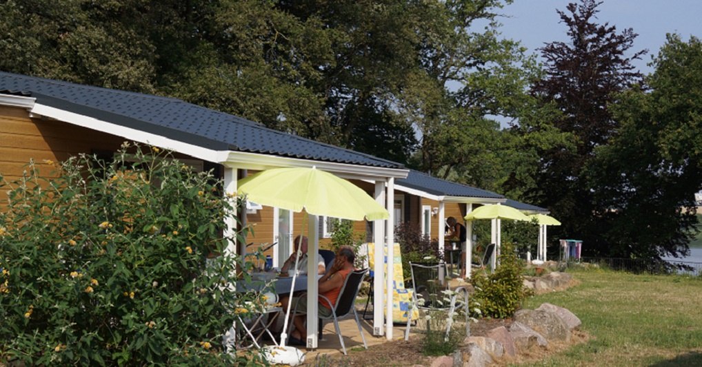 Vakantiehuizen met uitzicht op het meer, © Camping Sternberger Seenland Vakantiehuizen met uitzicht op het meer, © Camping Sternberger Seenland