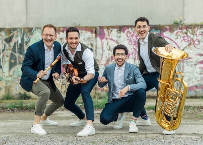 © © Theresa Pewal © © Theresa Pewal