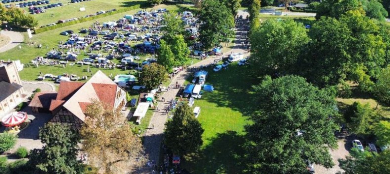 Flohmarkt auf historischem Gel&auml;nde // &copy; Schwechower Obstbrennerei GmbH