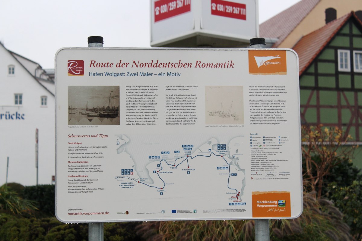 Auf der Route der Norddeutschen Romantik - Infoschild zur Route am Hafen Wolgast // © tvv-anne wiegert Auf der Route der Norddeutschen Romantik - Infoschild zur Route am Hafen Wolgast // © tvv-anne wiegert