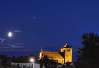 Georgenkirche am Abend, © Stephan Fischer Georgenkirche am Abend, © Stephan Fischer