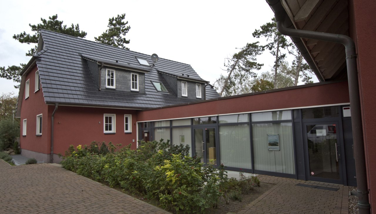 Kunsthaus am Schifferberg, © Kurverwaltung Ahrenshoop · Foto Thomas Kalweit Kunsthaus am Schifferberg, © Kurverwaltung Ahrenshoop · Foto Thomas Kalweit