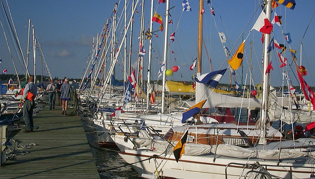 Einer von sechs Stegen des Wassersportzentrum Dänholm, © Lutz Lampe, Stralsund Einer von sechs Stegen des Wassersportzentrum Dänholm, © Lutz Lampe, Stralsund