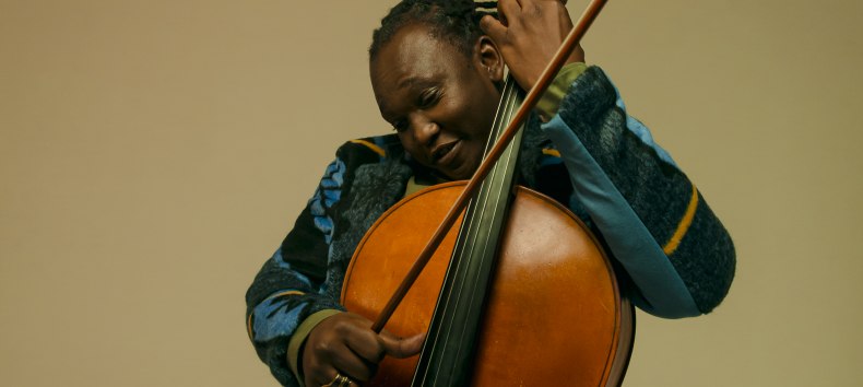 &copy; Christina Ebenezer