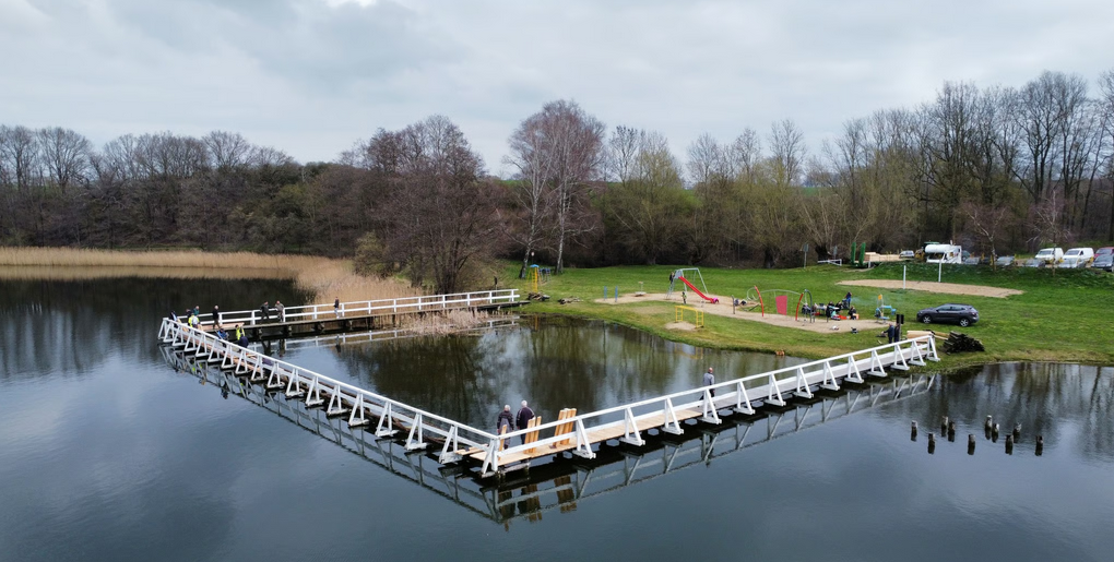 &copy; Felix Gadewolz