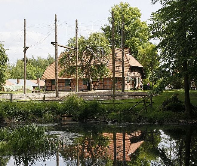 Waldhaus mit nutzbarem Außengelände, © Lars Schneider für GFE | erlebnistage