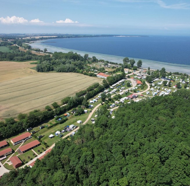 Luchtfoto van de ostseequelle.camp // &copy; Campingplatz Ostseequelle GmbH