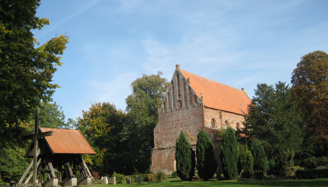 Kirche in Behrenhoff, &copy; Tourismusverband Vorpommern e.V.