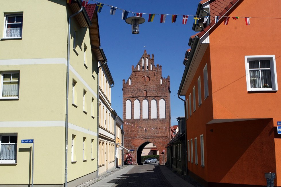 Blick auf das Tor // &copy; Sabrina Wittkopf-Schade
