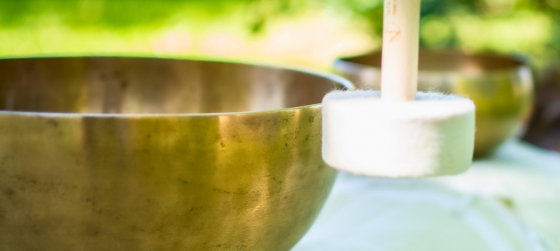 Klangschalenanwendungen, &copy; Lotte Krafft