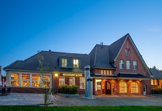 Zimmervermittlung Zingst, Am Bahnhof 1 // &copy; Haike Strate