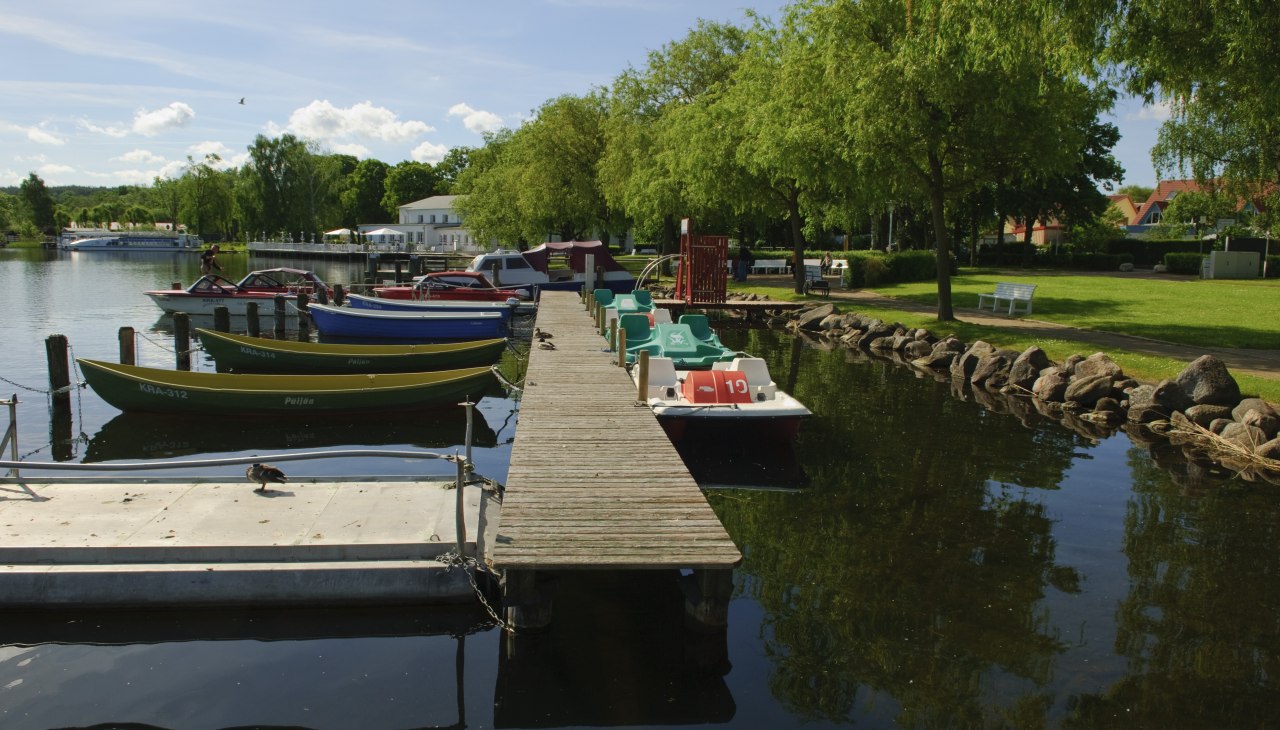 Bootsverleih und Anlegestelle für das Elektrosolarboot, © Frank Eilrich Bootsverleih und Anlegestelle für das Elektrosolarboot, © Frank Eilrich