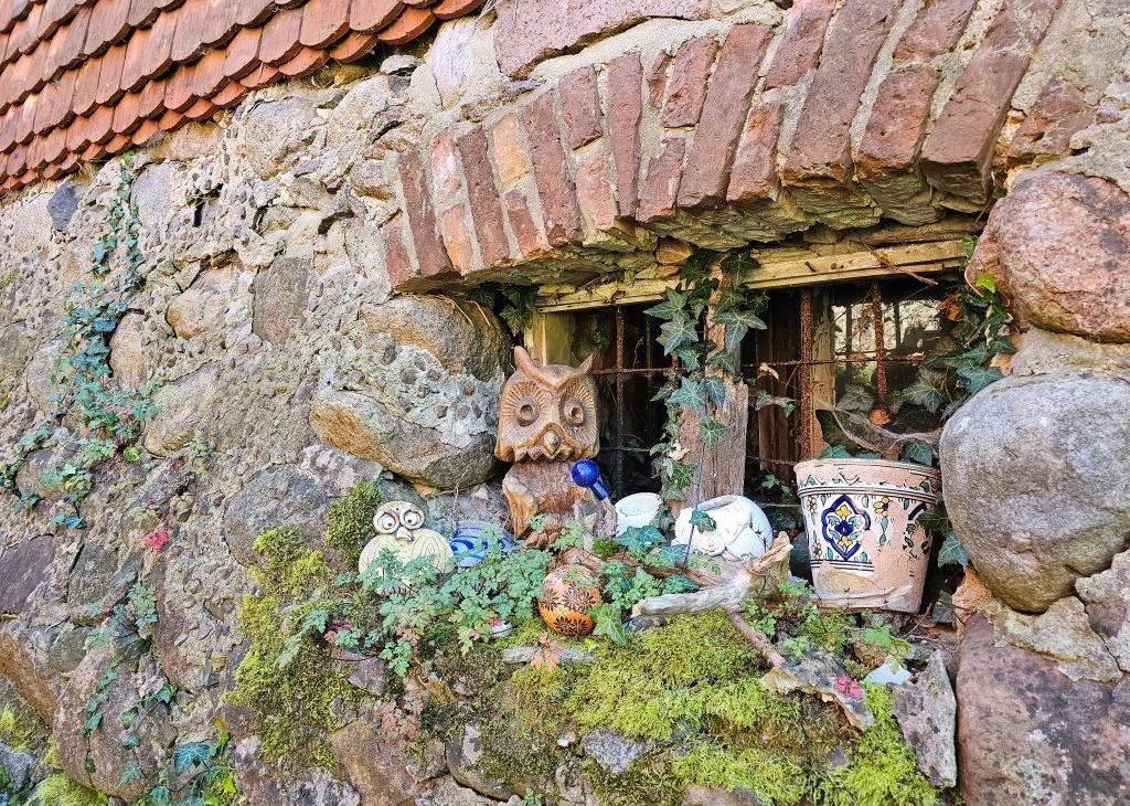 Kunst im Garten des Gutshofs Alt Guthendorf, &copy; S. Maus