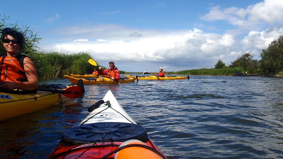 Gef&uuml;hrt und gut ausger&uuml;stet auf den Boddengew&auml;ssern unterwegs, &copy; darsstour