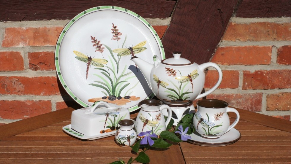 Liefdevol ontworpen keramisch servies // &copy; Ummanz-Keramik/Schmorell