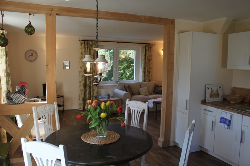 Onze gezellige en moderne kamers nodigen je uit om te ontspannen // &copy; Gut Settin am See