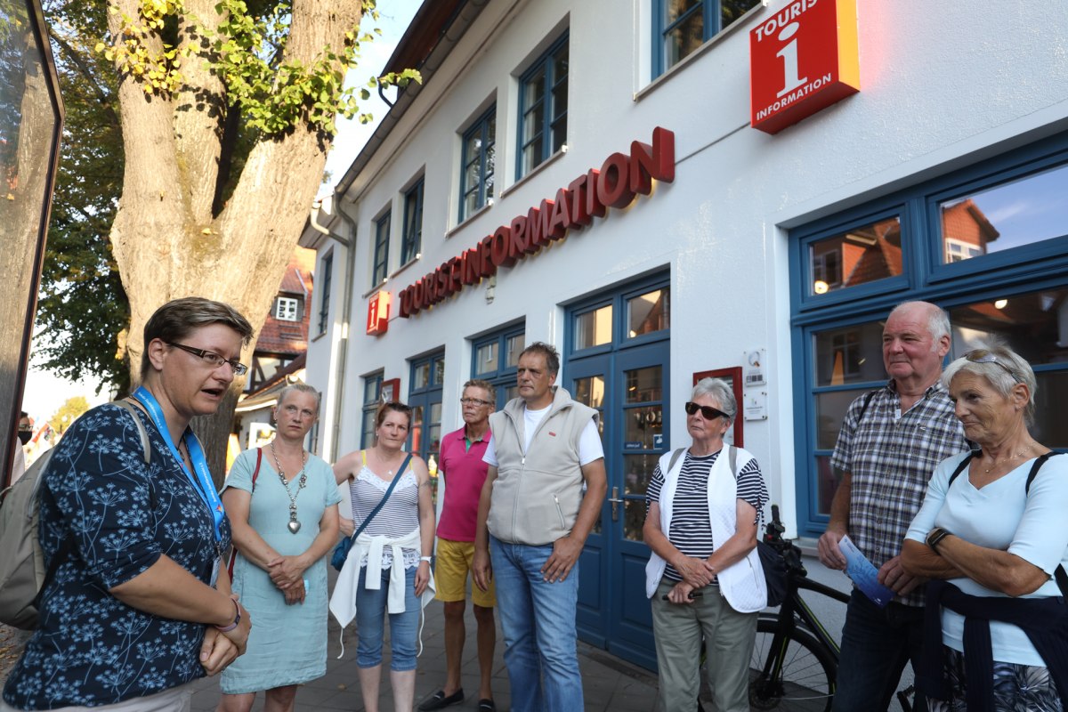 Rundgang durch das Seebad Warnemünde., © TZRW/D. Gohlke Rundgang durch das Seebad Warnemünde., © TZRW/D. Gohlke