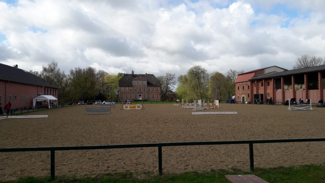 Reitanlage um das Herrenhaus Reez, © Sphinx ET