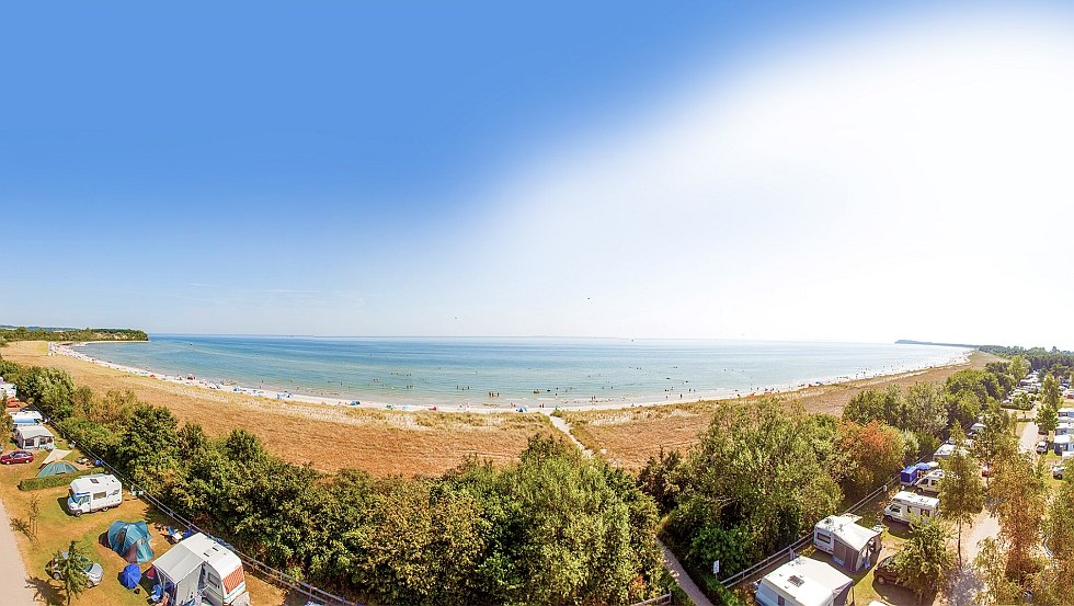 Camping direkt am Wasser, &copy; Claas Abraham