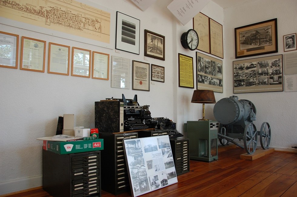 Historische Unterlagen und alte Betriebseinrichtungen dokumentieren die Anf&auml;nge der Feinpapierfabrik., &copy; Gabriele Skorupski