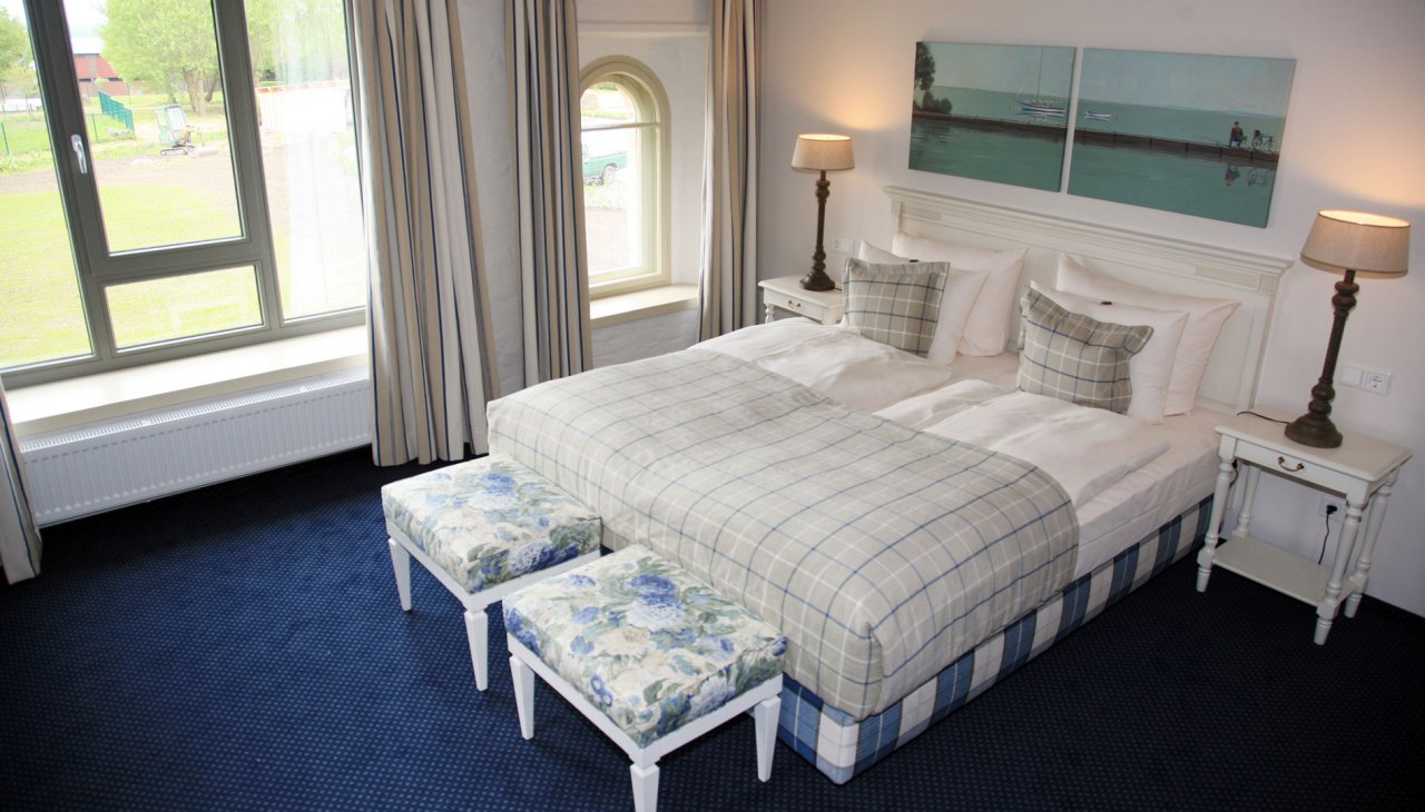 Doppelbett im Hotel "Alter Kornspeicher" Neustrelitz, &copy; Alter Kornspeicher