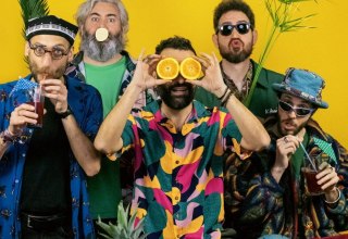 Band // &copy; Veeble